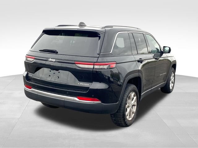 Used 2023 Jeep Grand Cherokee Limited AWD/4WD image 3