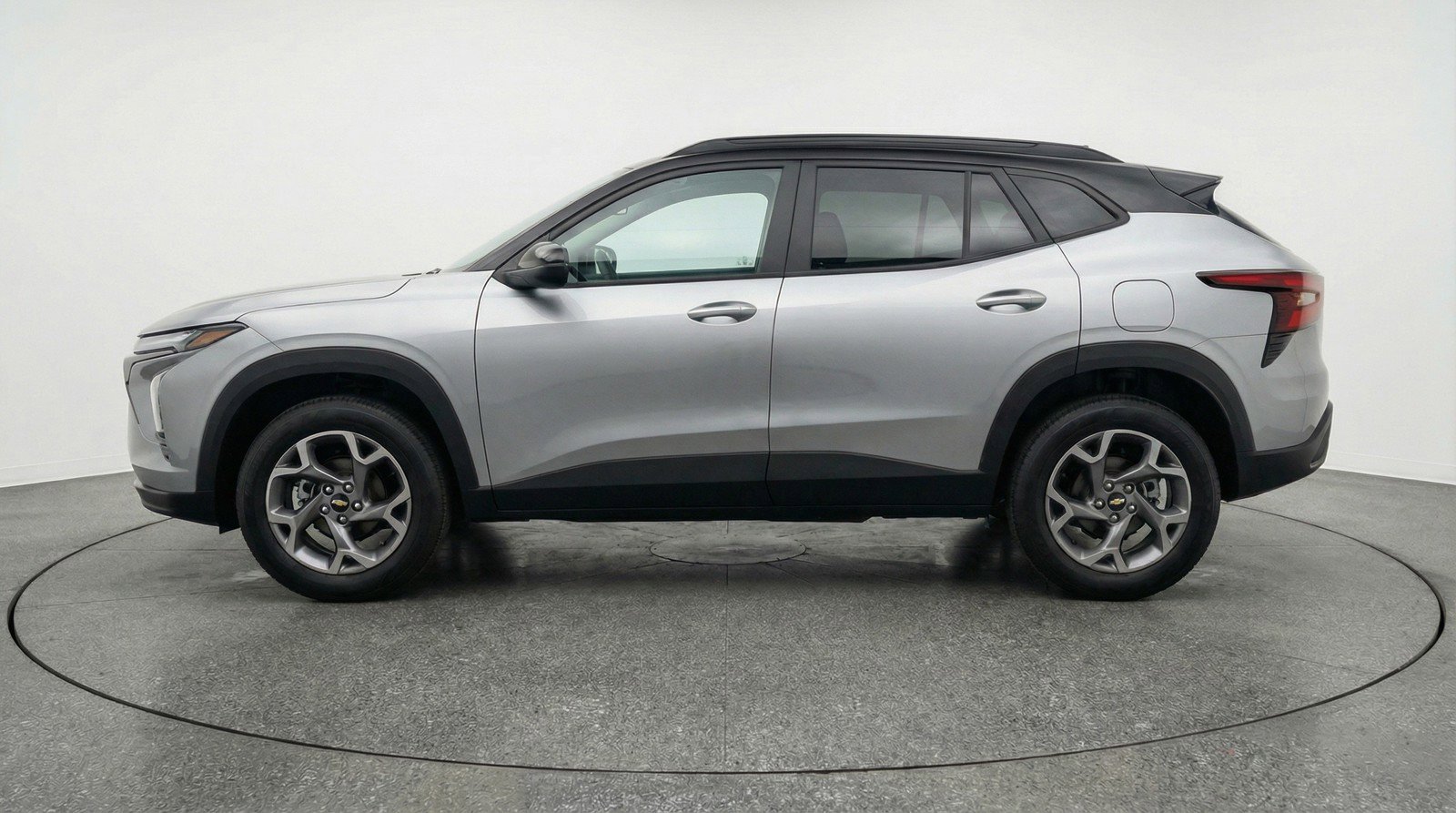 Used 2025 Chevrolet Trax LT image 5
