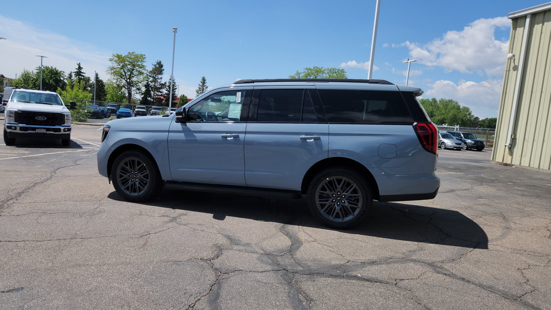 New 2026 Ford Expedition Platinum w/ Stealth Appearance Package AWD/4WD image 7