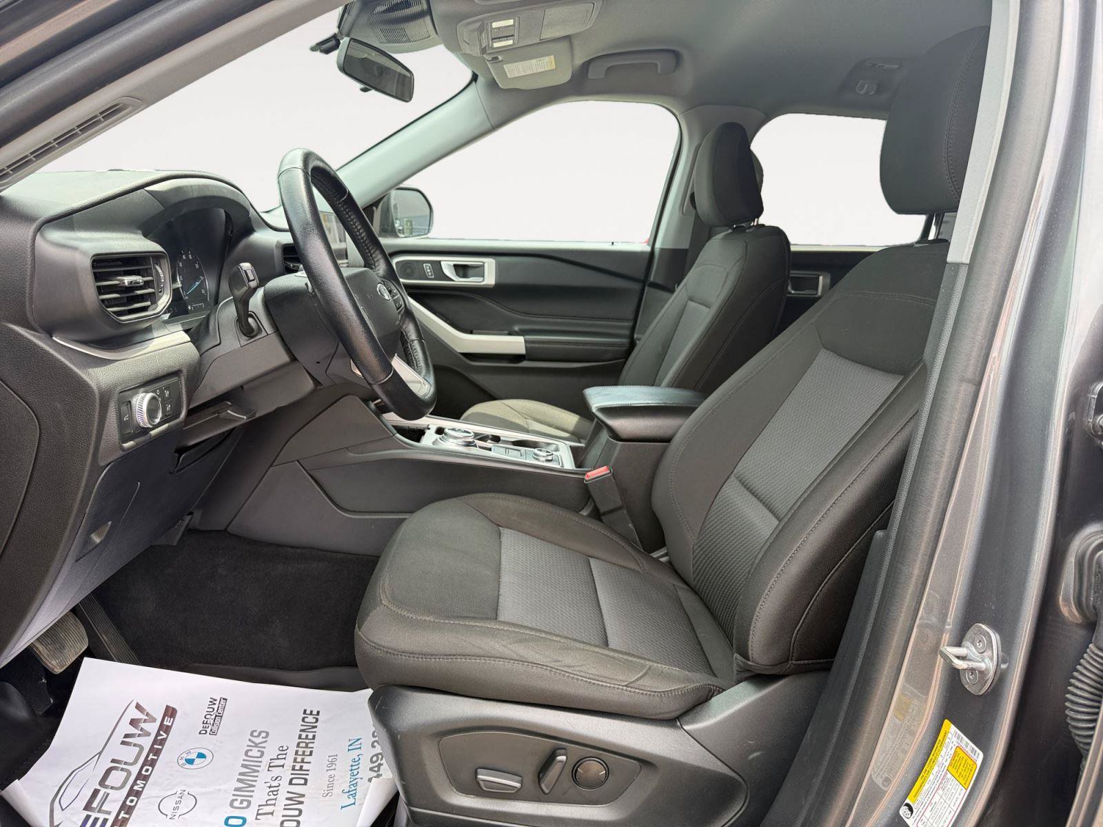 Used 2022 Ford Explorer XLT AWD/4WD image 10