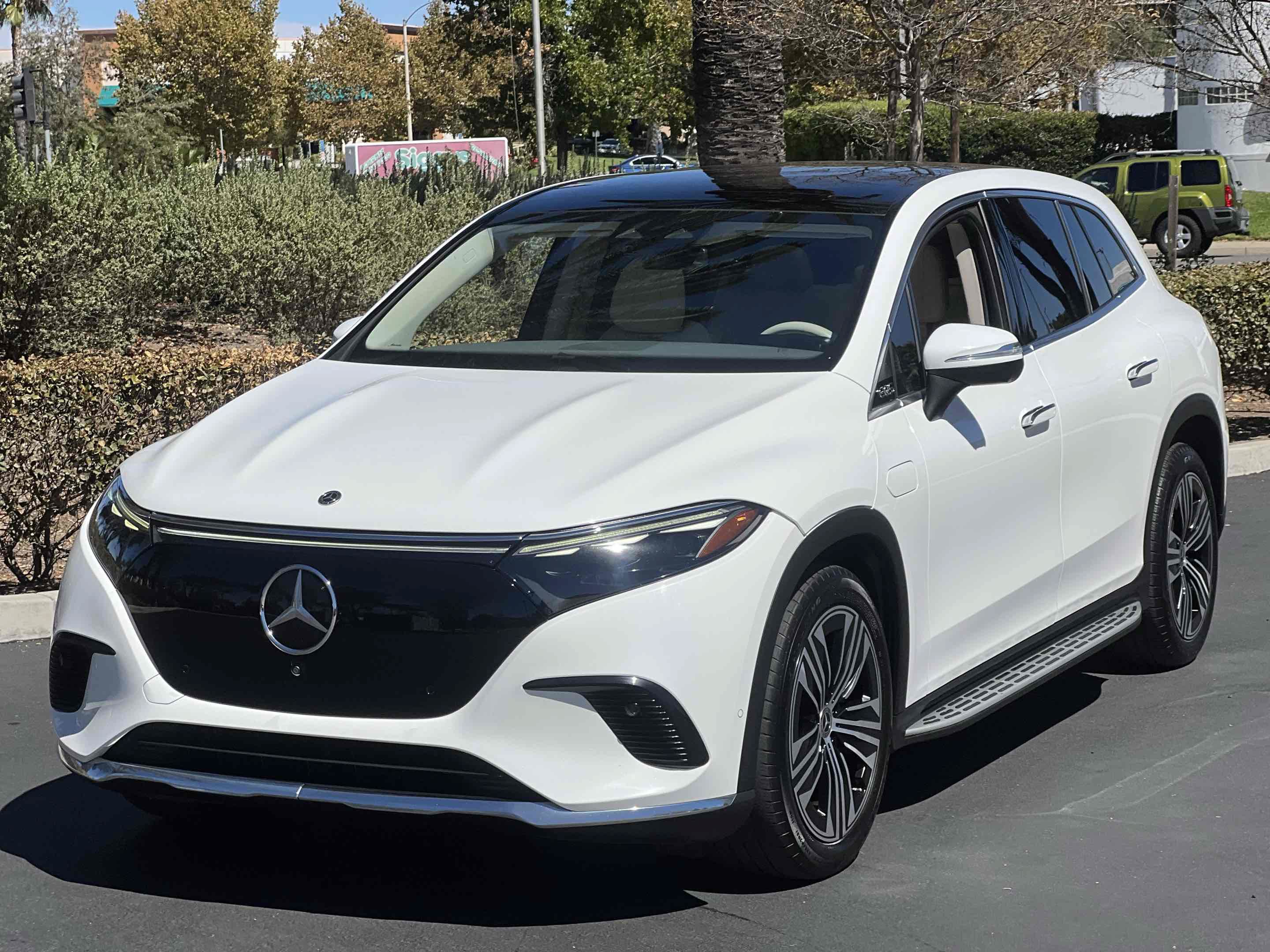 Used 2023 Mercedes-Benz EQS 450+ SUV image 23