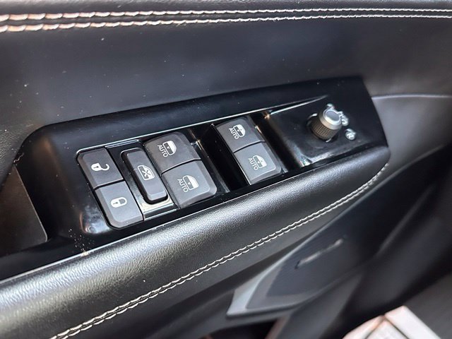 Used 2024 Jeep Wagoneer 4WD w/ Premium Group I image 18
