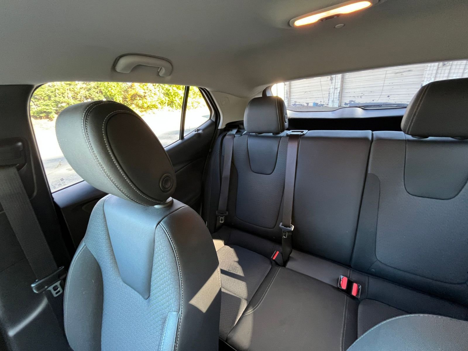 Used 2025 Buick Encore GX Preferred image 35