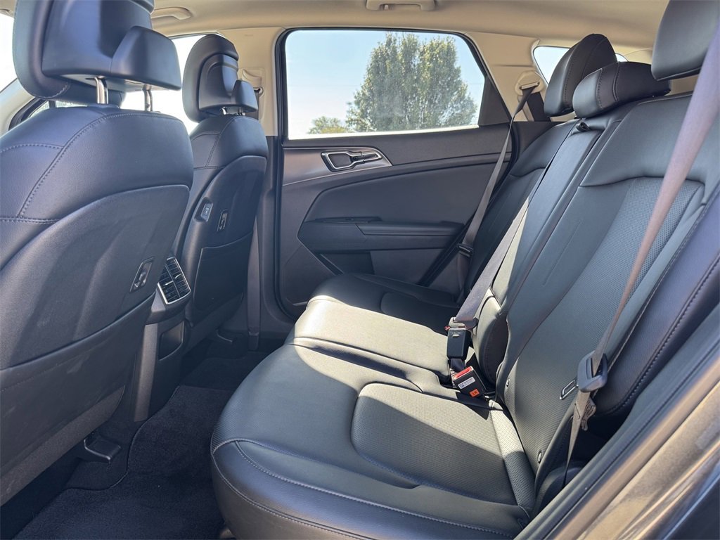 Used 2024 Kia Sportage SX image 10