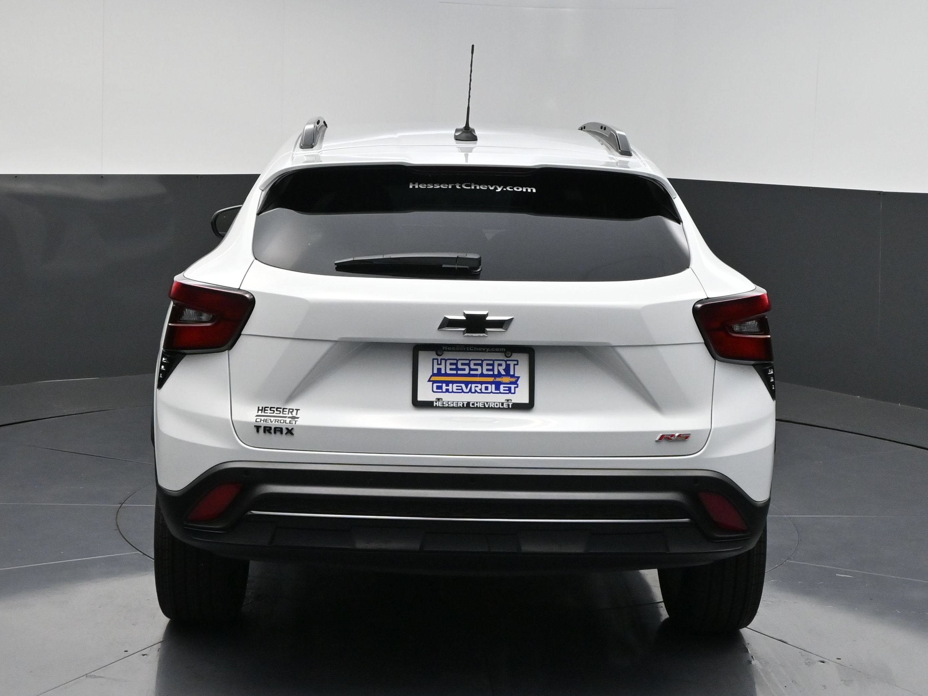 New 2026 Chevrolet Trax RS w/ Sunroof Package FWD image 7