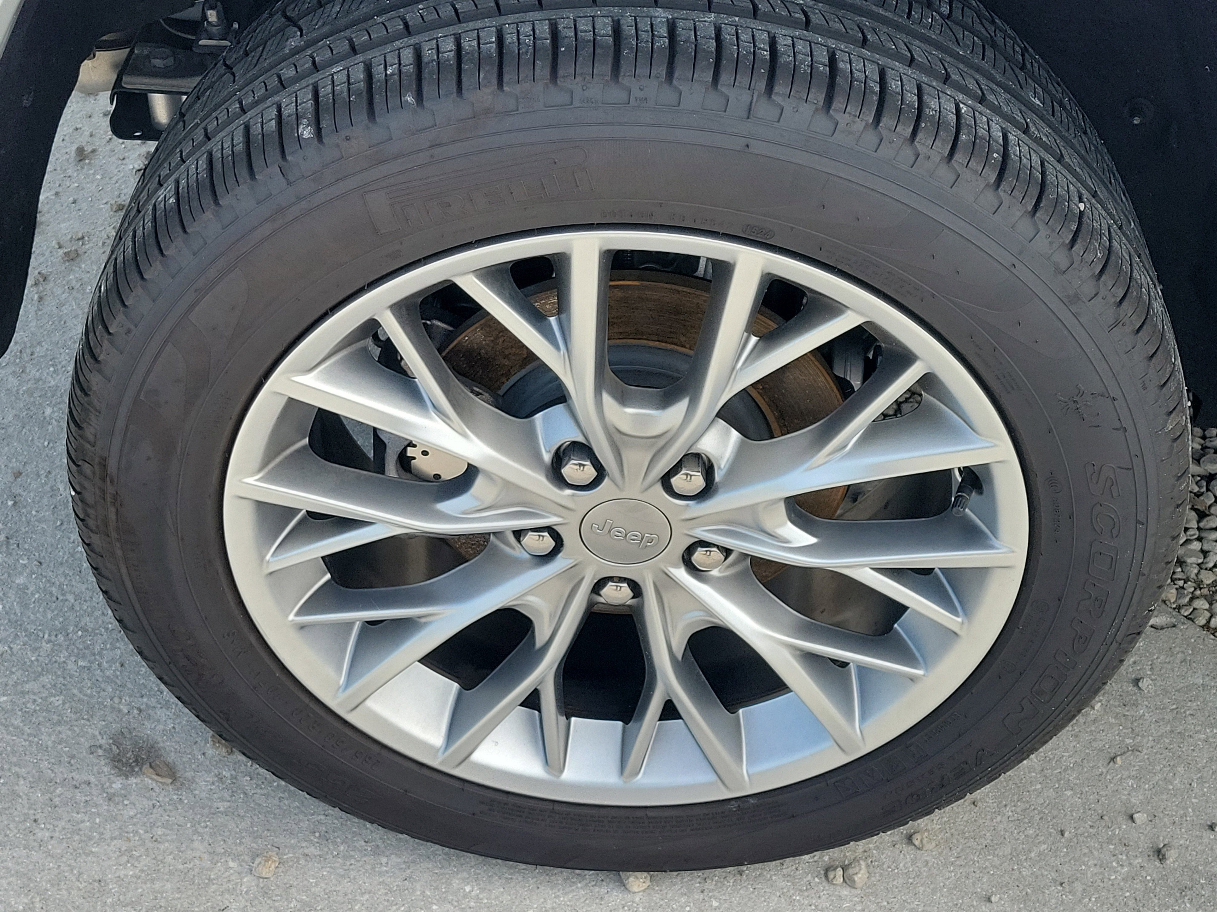 Used 2024 Jeep Grand Cherokee Summit w/ Luxury Tech Group V image 10