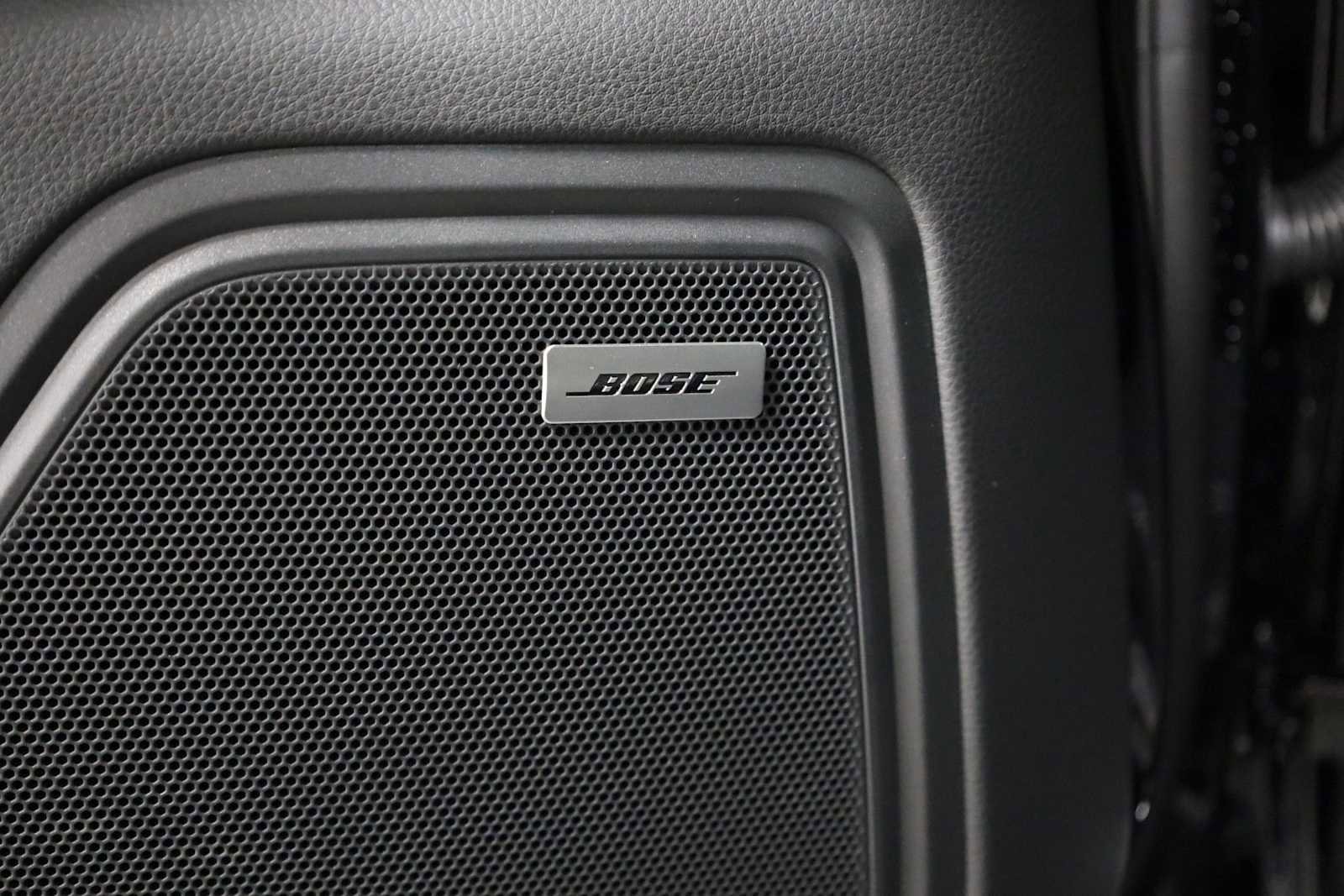 New 2026 Porsche Macan image 18