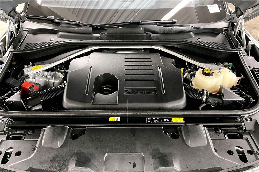 Used 2023 Land Rover Range Rover SE image 28