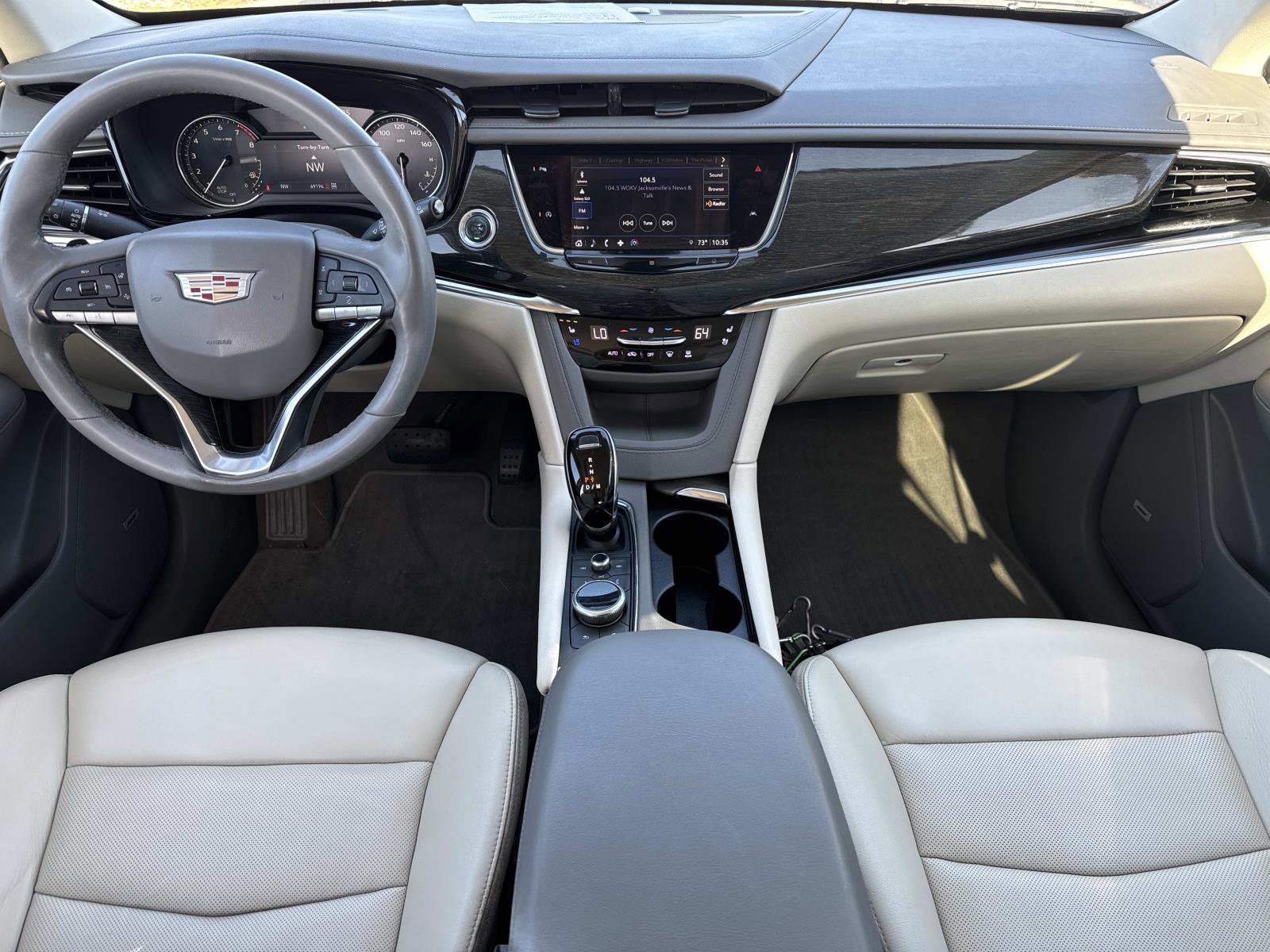 Used 2021 Cadillac XT6 Premium Luxury image 17