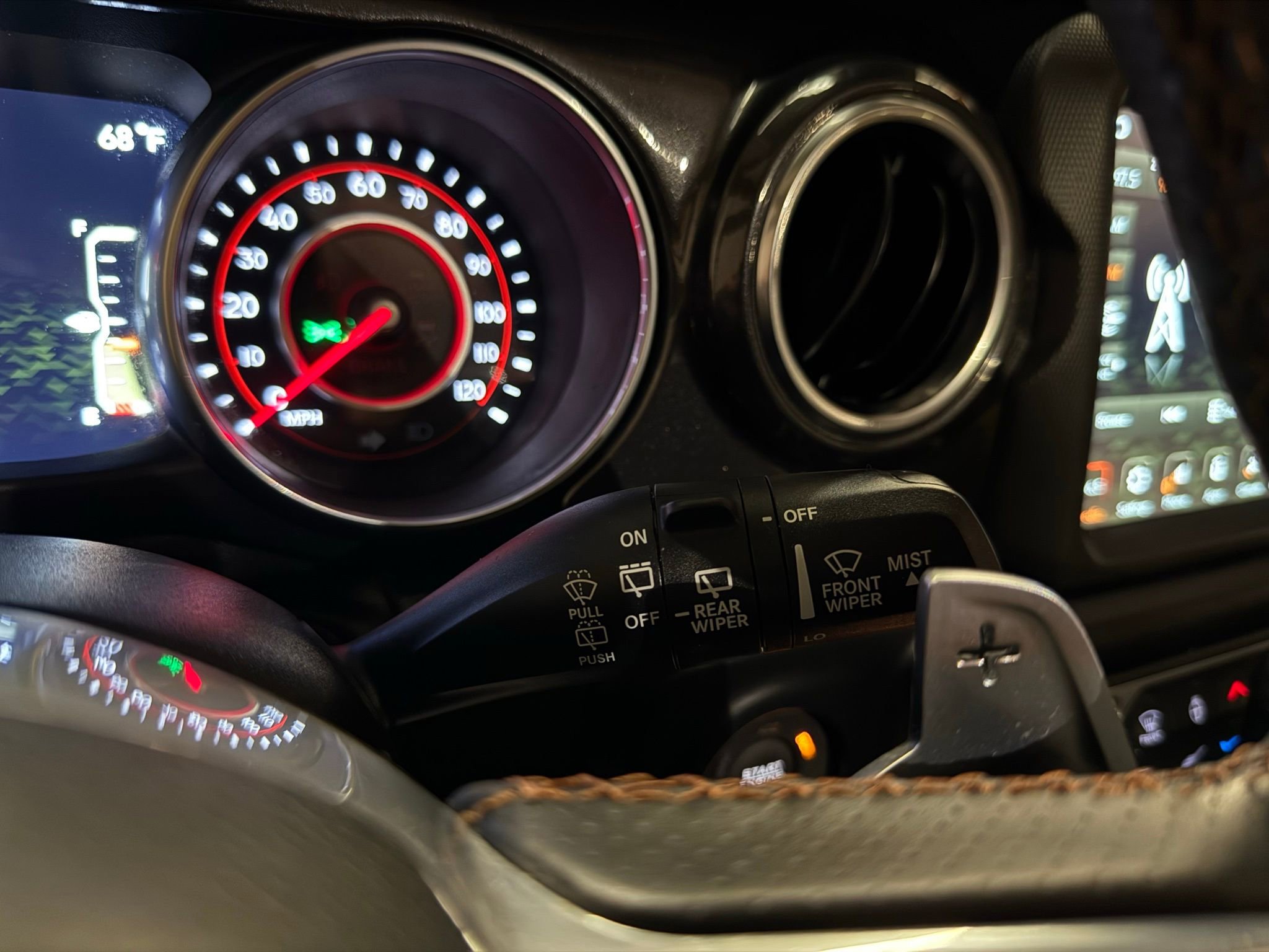 Used 2022 Jeep Wrangler Unlimited Rubicon w/ Trailer Tow Package image 44