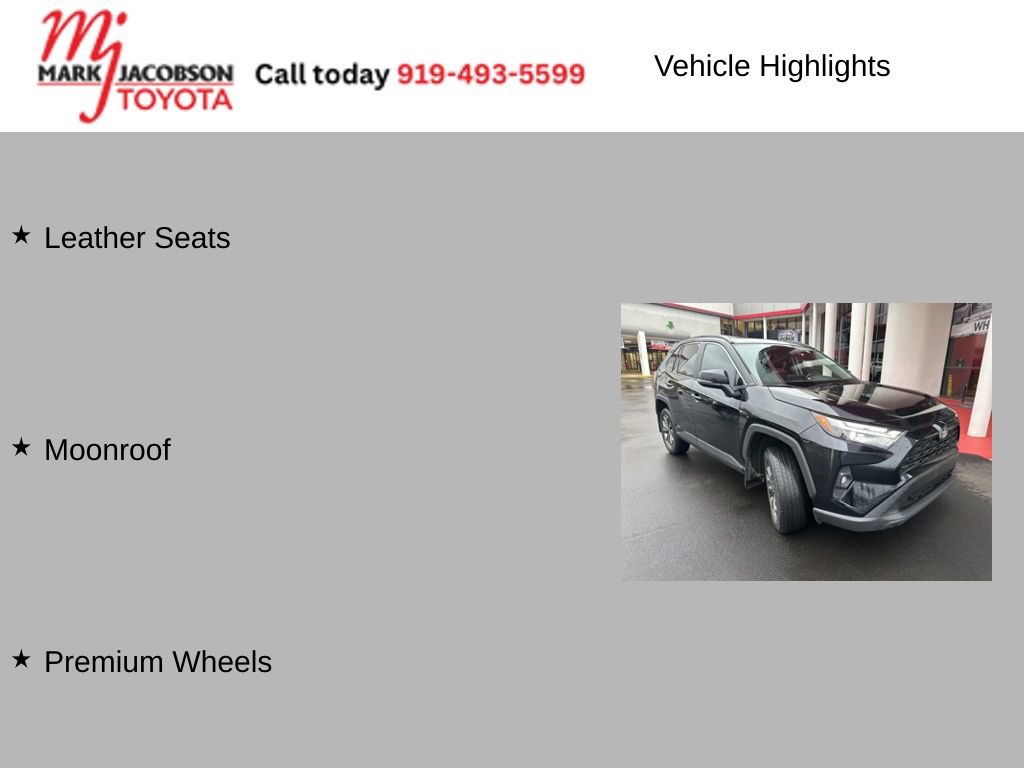 Used 2022 Toyota RAV4 XLE Premium image 7