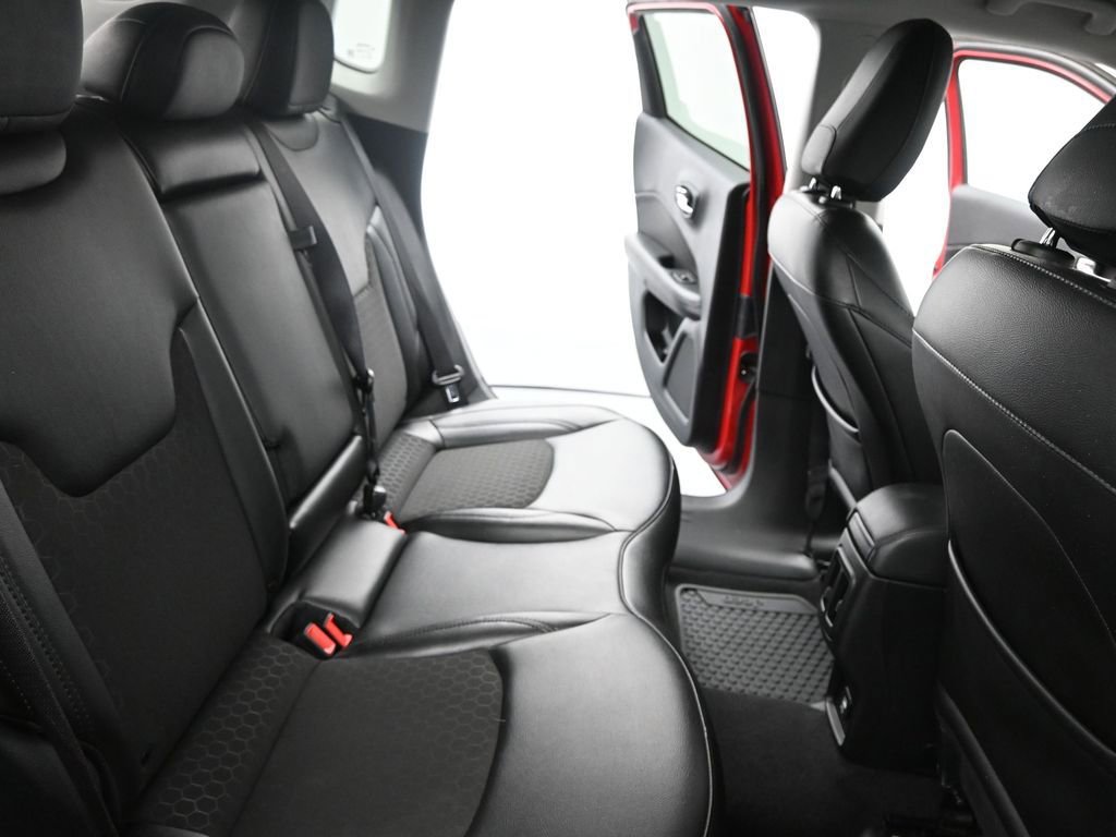 Used 2020 Jeep Compass Latitude image 13