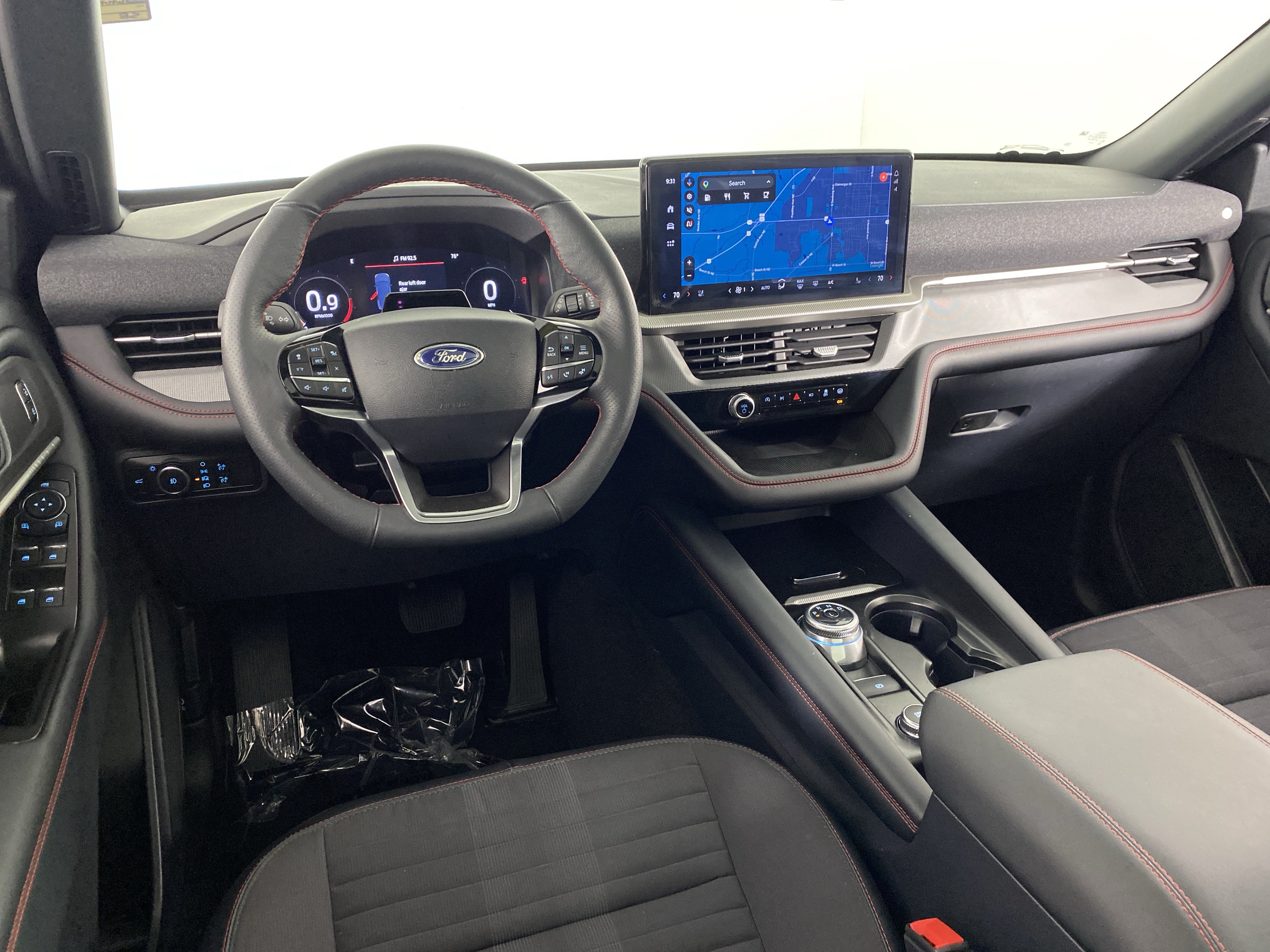 Used 2025 Ford Explorer ST-Line AWD/4WD image 19