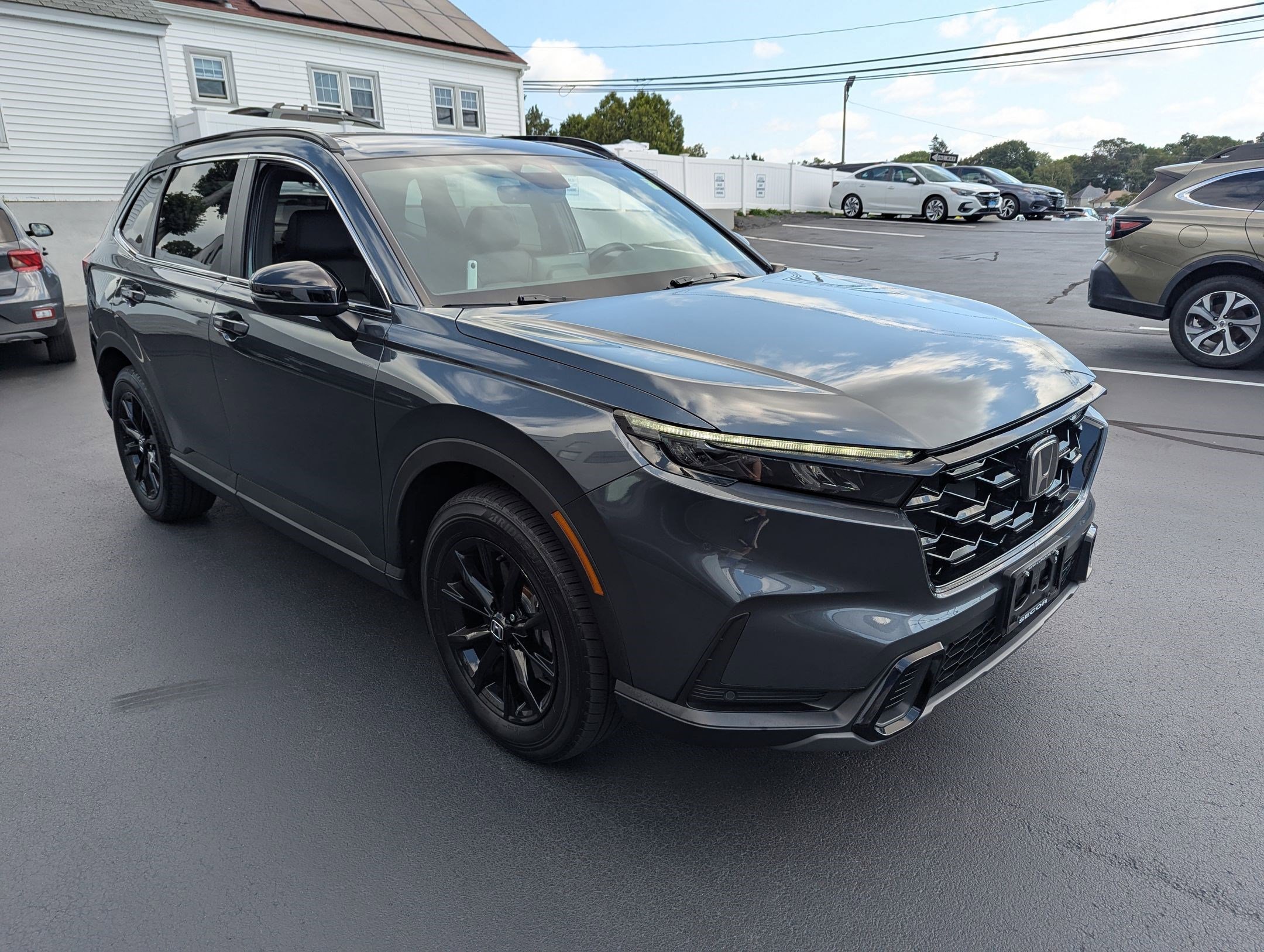 Used 2025 Honda CR-V Sport-L image 2