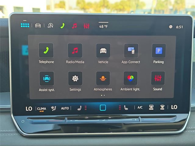 New 2026 Volkswagen Tiguan SE image 17