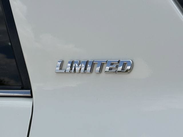 Used 2021 Toyota 4Runner Limited AWD/4WD image 9
