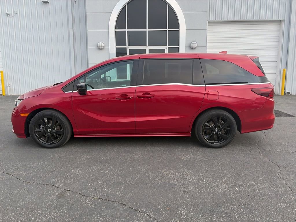 Used 2023 Honda Odyssey Sport image 4