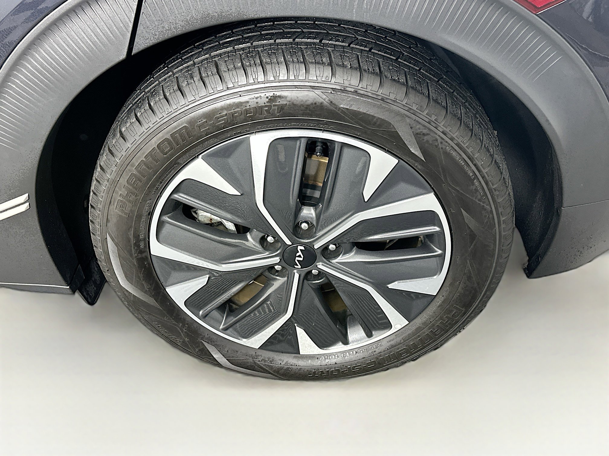 Used 2023 Kia EV6 Light image 11