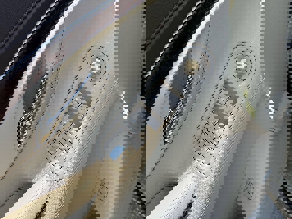 Used 2014 Buick LaCrosse Leather image 24