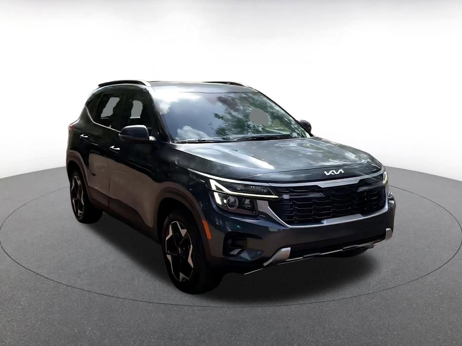 Used 2025 Kia Seltos S image 3