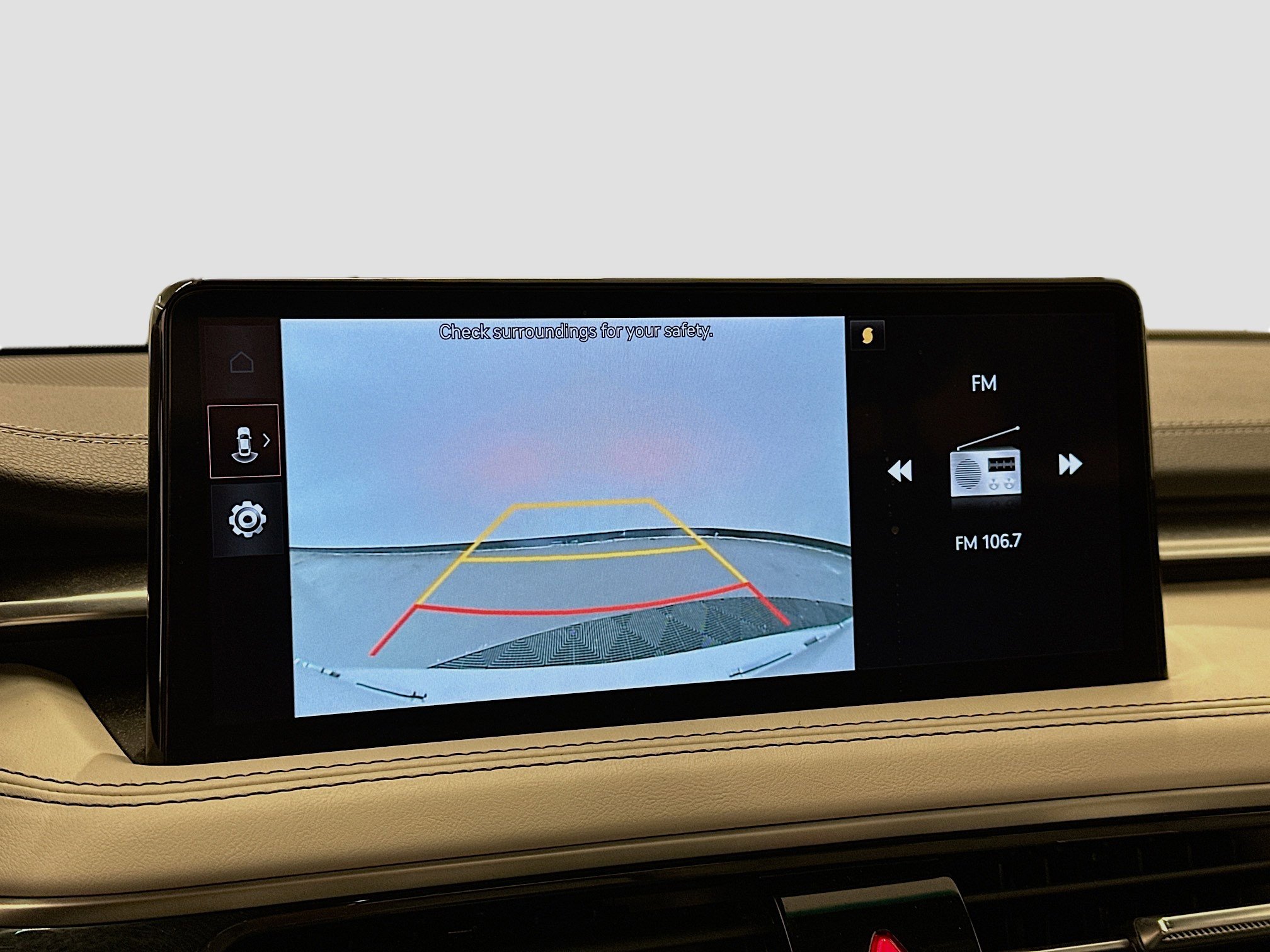 Used 2025 Genesis G70 2.5T image 23