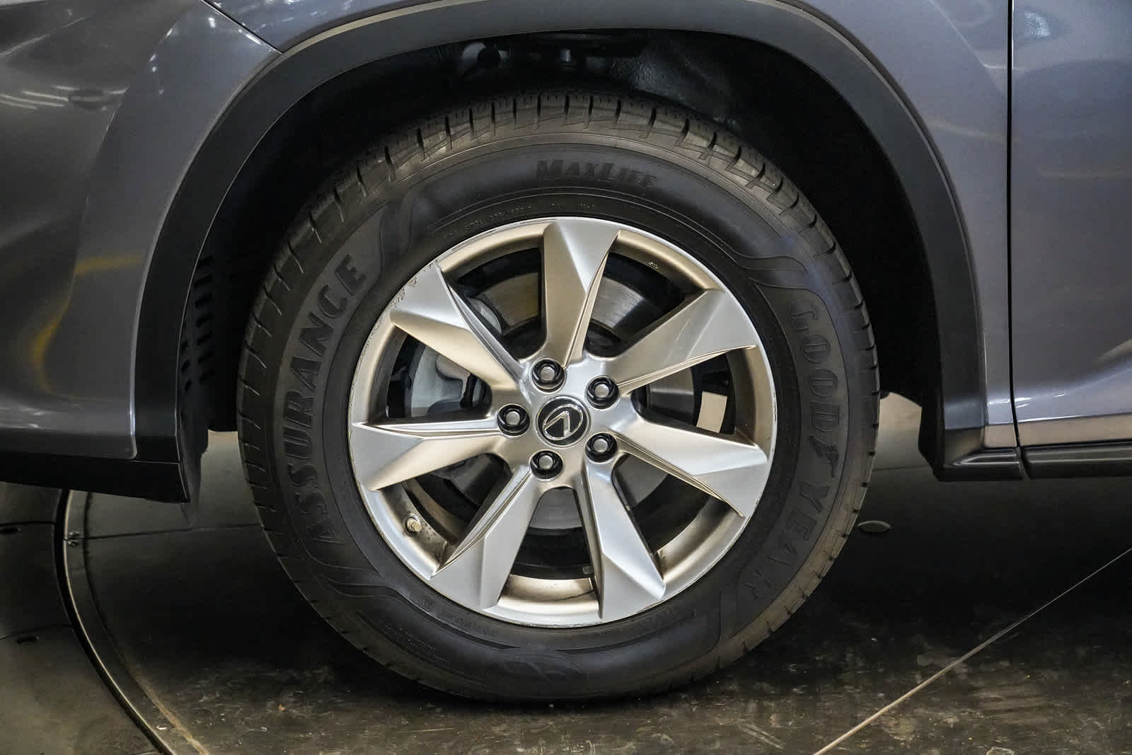 Used 2018 Lexus RX 450h AWD w/ Cold Area Package image 9
