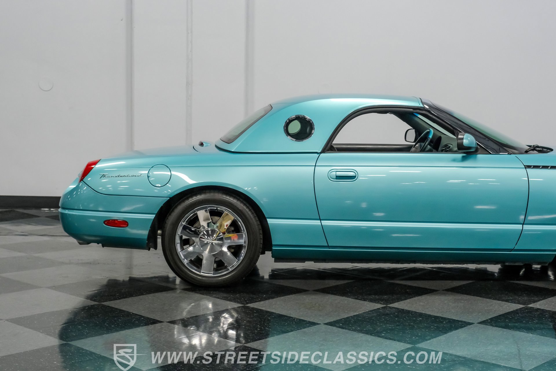 Used 2002 Ford Thunderbird RWD image 33