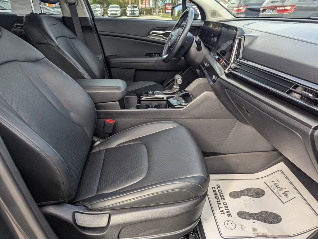 Used 2024 Kia Sportage EX image 10