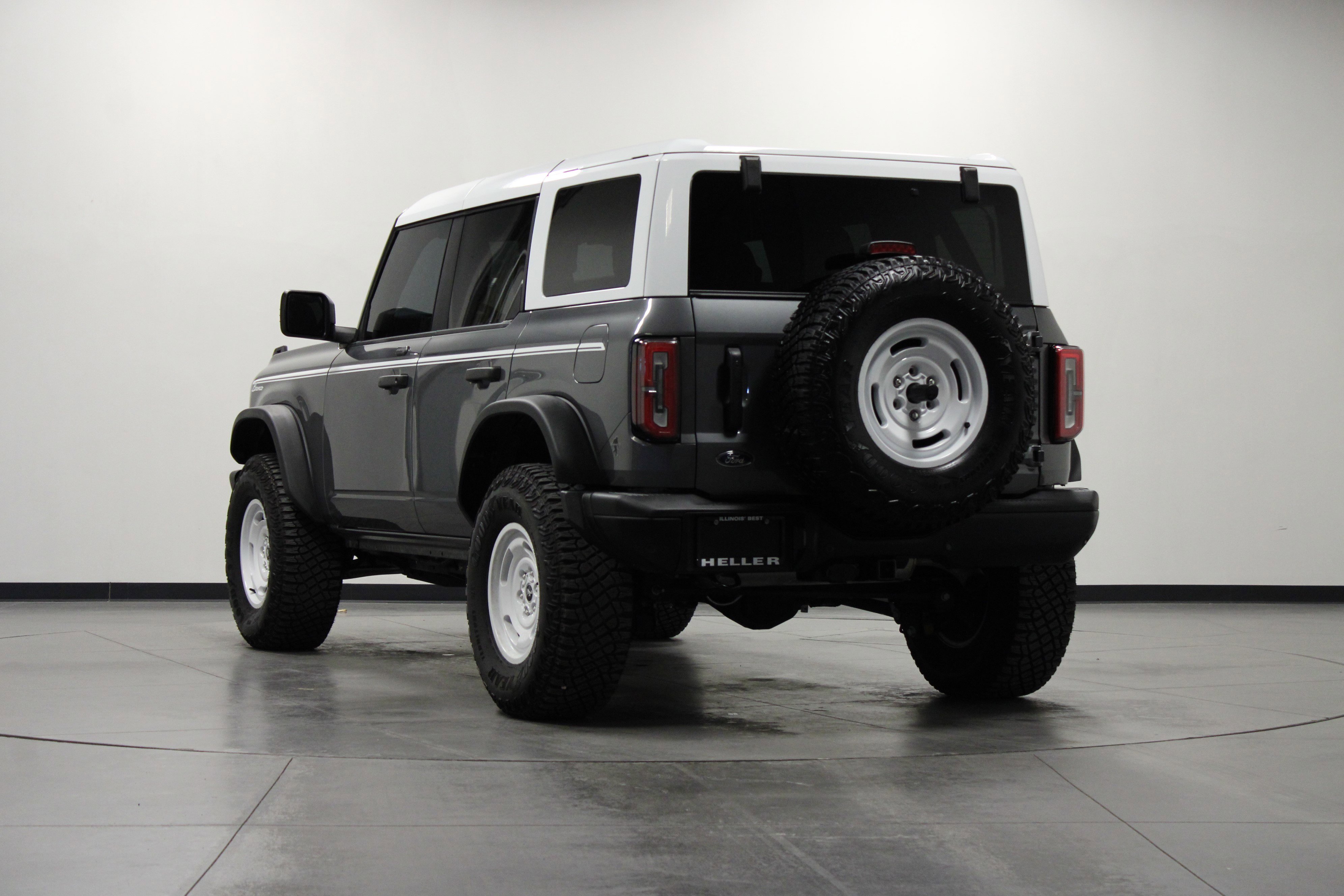 Used 2023 Ford Bronco Heritage Edition image 6