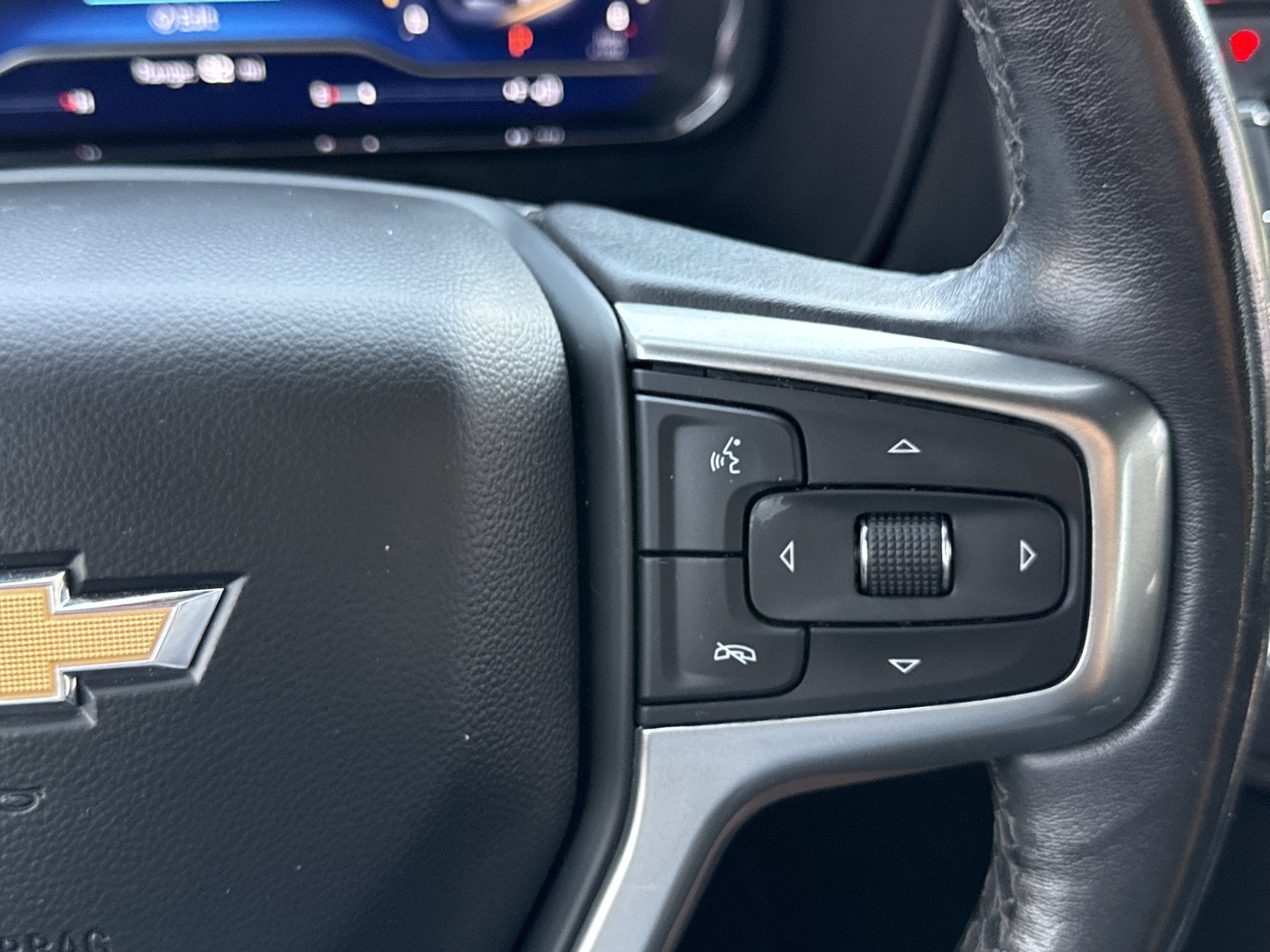Used 2022 Chevrolet Tahoe LT w/ LT Signature Package RWD image 26