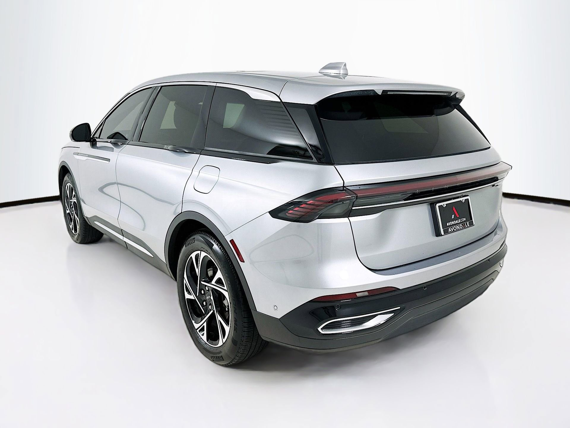 Used 2024 Lincoln Nautilus Premier w/ Equipment Group 102A image 6