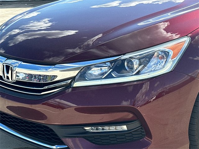 Used 2017 Honda Accord SE image 3