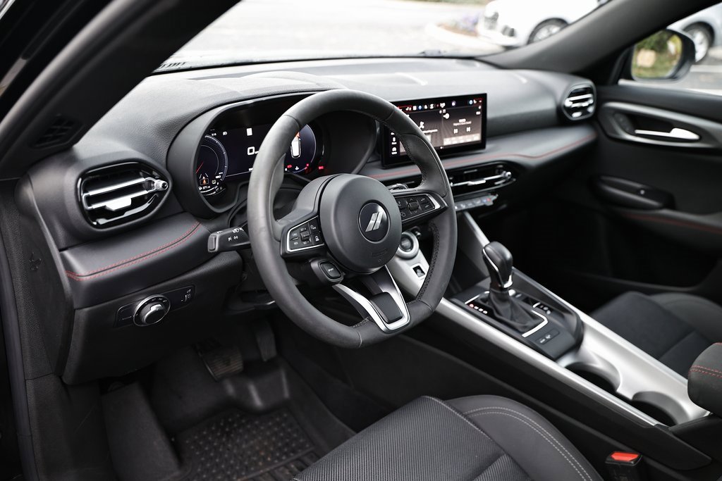 Used 2024 Dodge Hornet GT w/ Cold Weather Group image 18