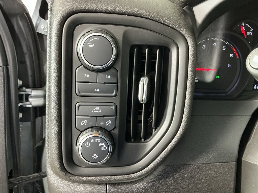 Used 2024 Chevrolet Silverado 2500 Custom w/ Custom Convenience Package AWD/4WD image 18
