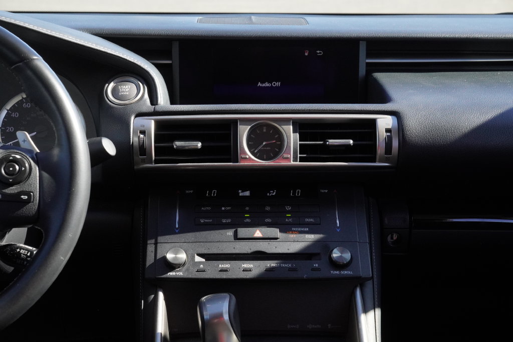 Used 2015 Lexus IS 250 RWD image 38