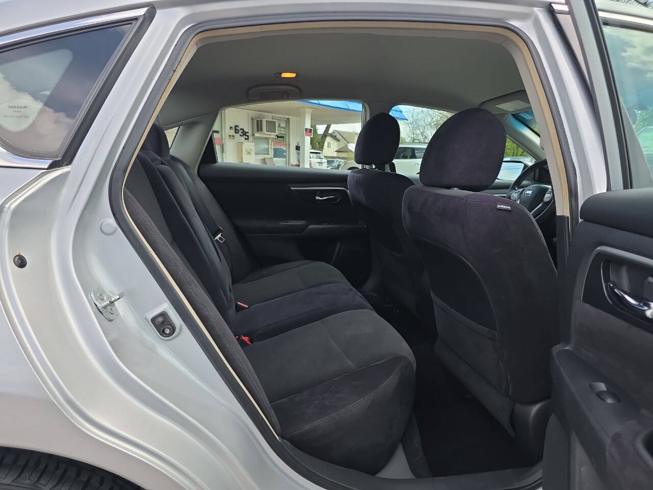 Used 2013 Nissan Altima 2.5 S FWD image 25