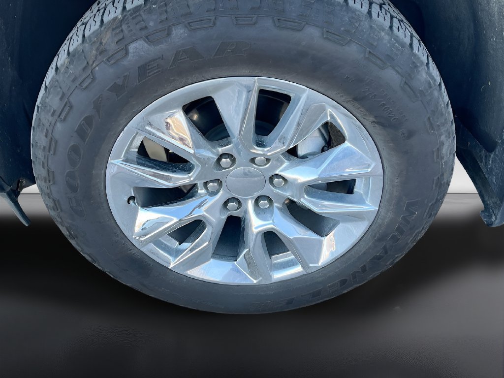 Used 2024 Chevrolet Silverado 1500 High Country AWD/4WD image 31