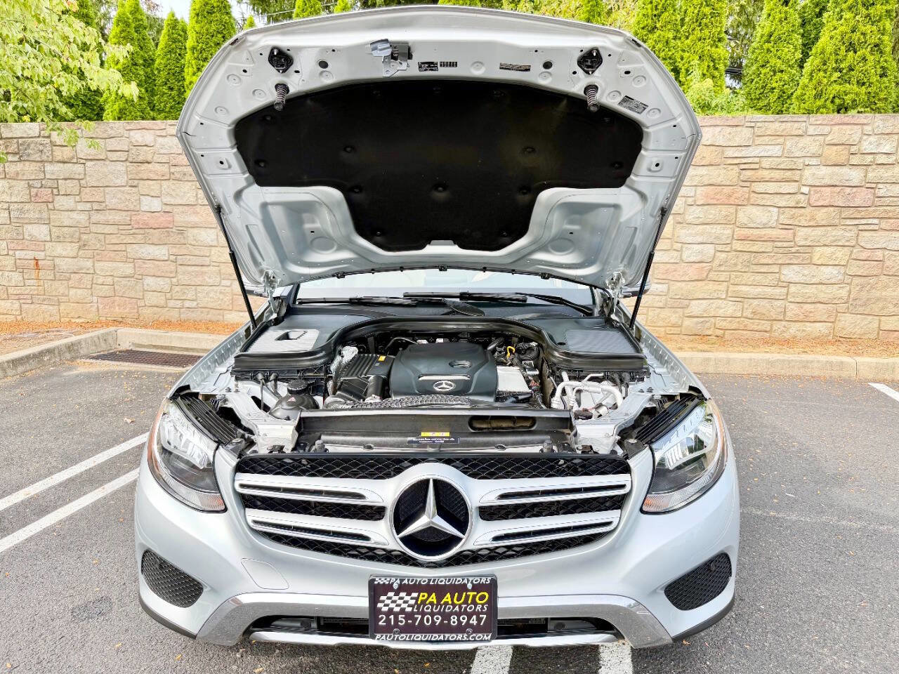 Used 2018 Mercedes-Benz GLC 300 4MATIC image 25