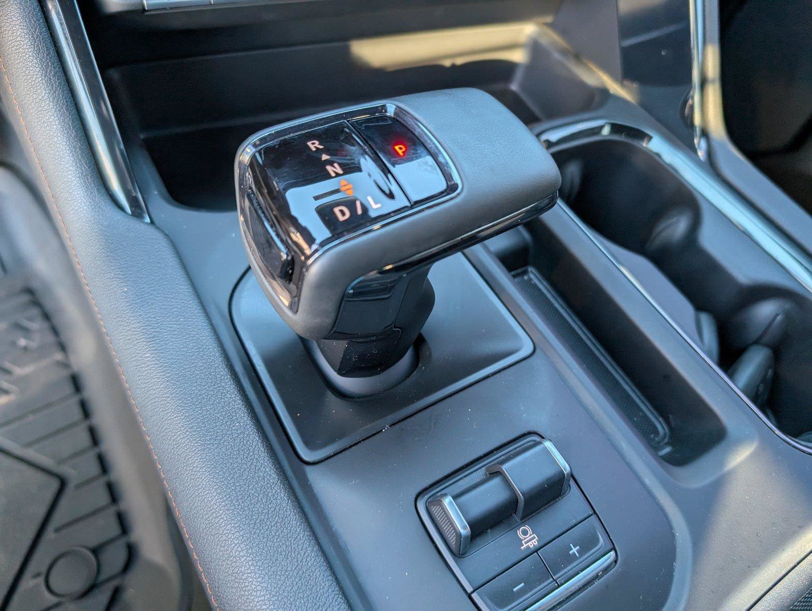 Used 2025 GMC Sierra 1500 AT4 w/ AT4 Premium Package AWD/4WD image 22
