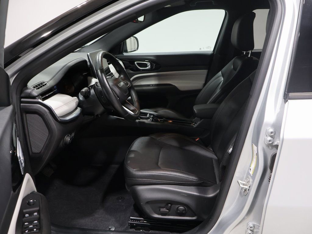 Certified 2024 Jeep Compass Limited image 13