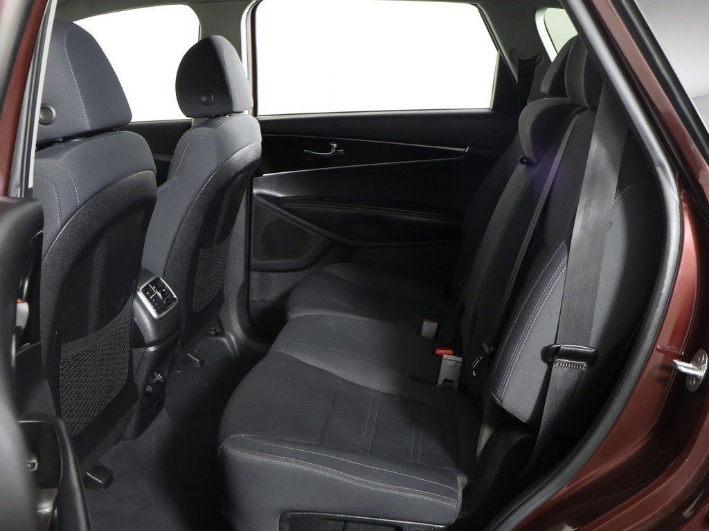 Used 2020 Kia Sorento LX w/ LX I4 Convenience Package image 28