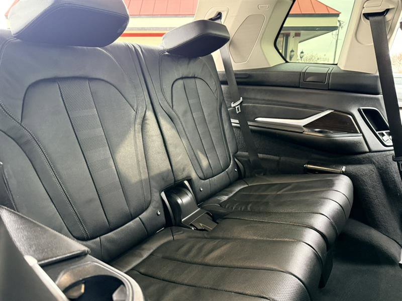 Used 2020 BMW X7 xDrive40i w/ Parking Assistance Package image 21