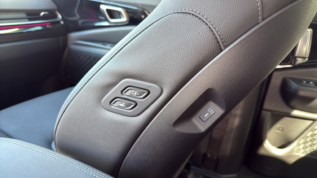 Used 2026 Kia Carnival SX Prestige FWD image 19