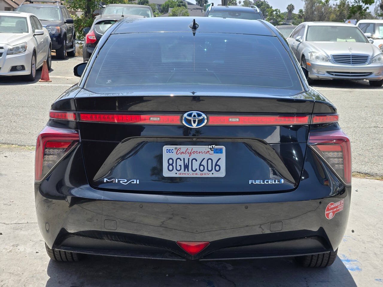 Used 2018 Toyota Mirai FWD image 15