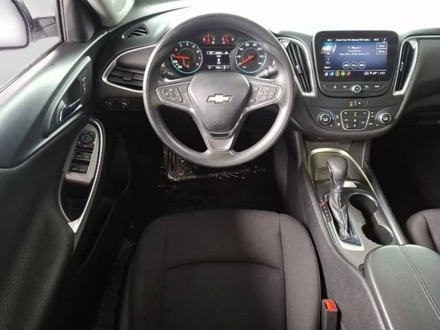 Used 2021 Chevrolet Malibu LT FWD image 13