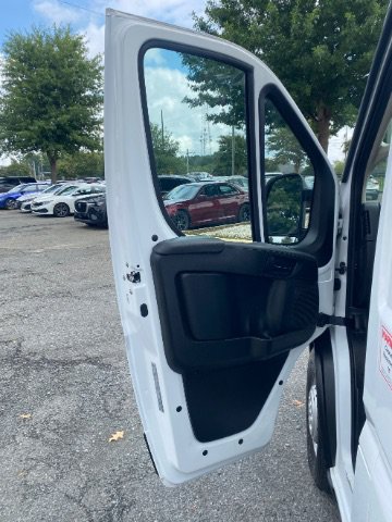Used 2025 RAM ProMaster 2500 FWD image 9