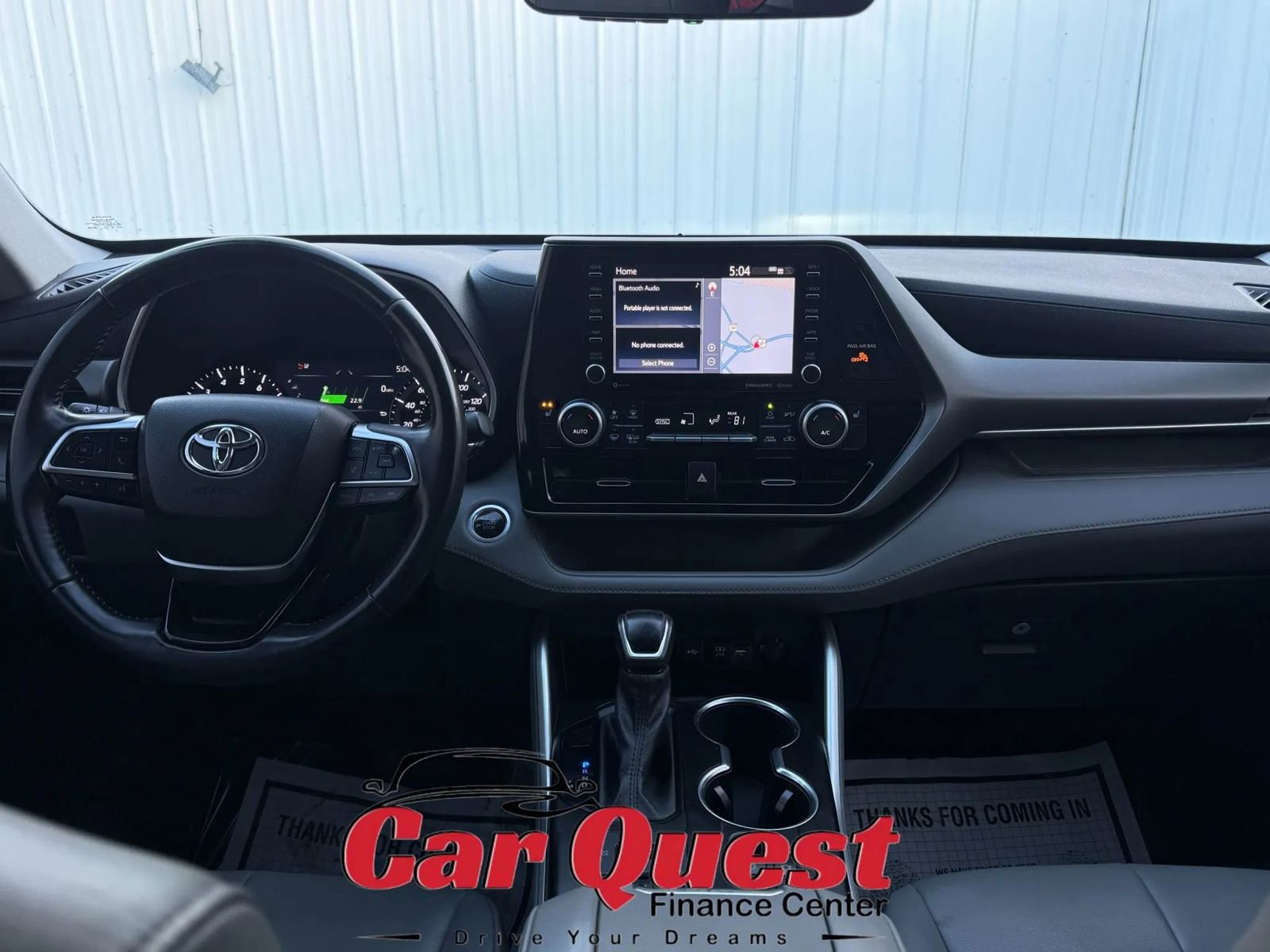 Used 2021 Toyota Highlander XLE image 28