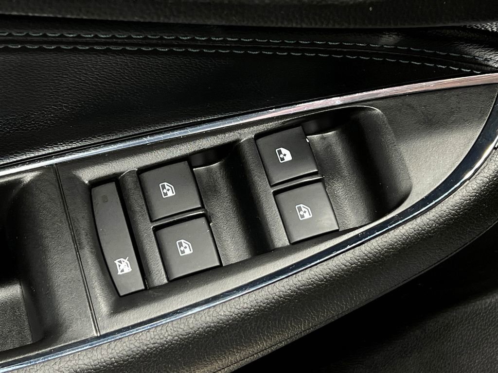 Used 2018 Chevrolet Cruze LT FWD image 16