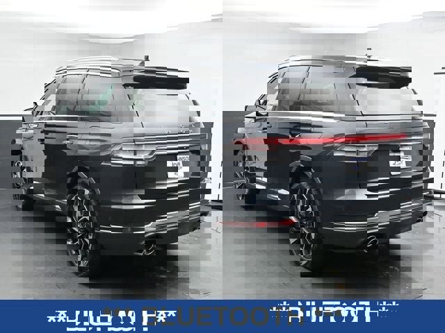 Used 2023 Lincoln Aviator Reserve w/ Equipment Group 201A image 8