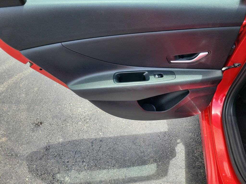Used 2023 Hyundai Elantra SEL FWD image 17